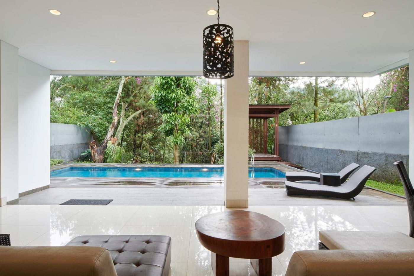 Hikari Hill View Villa 7 Bedrooms With A Private Swimming Pool And Billiard Bandung Eksteriør billede