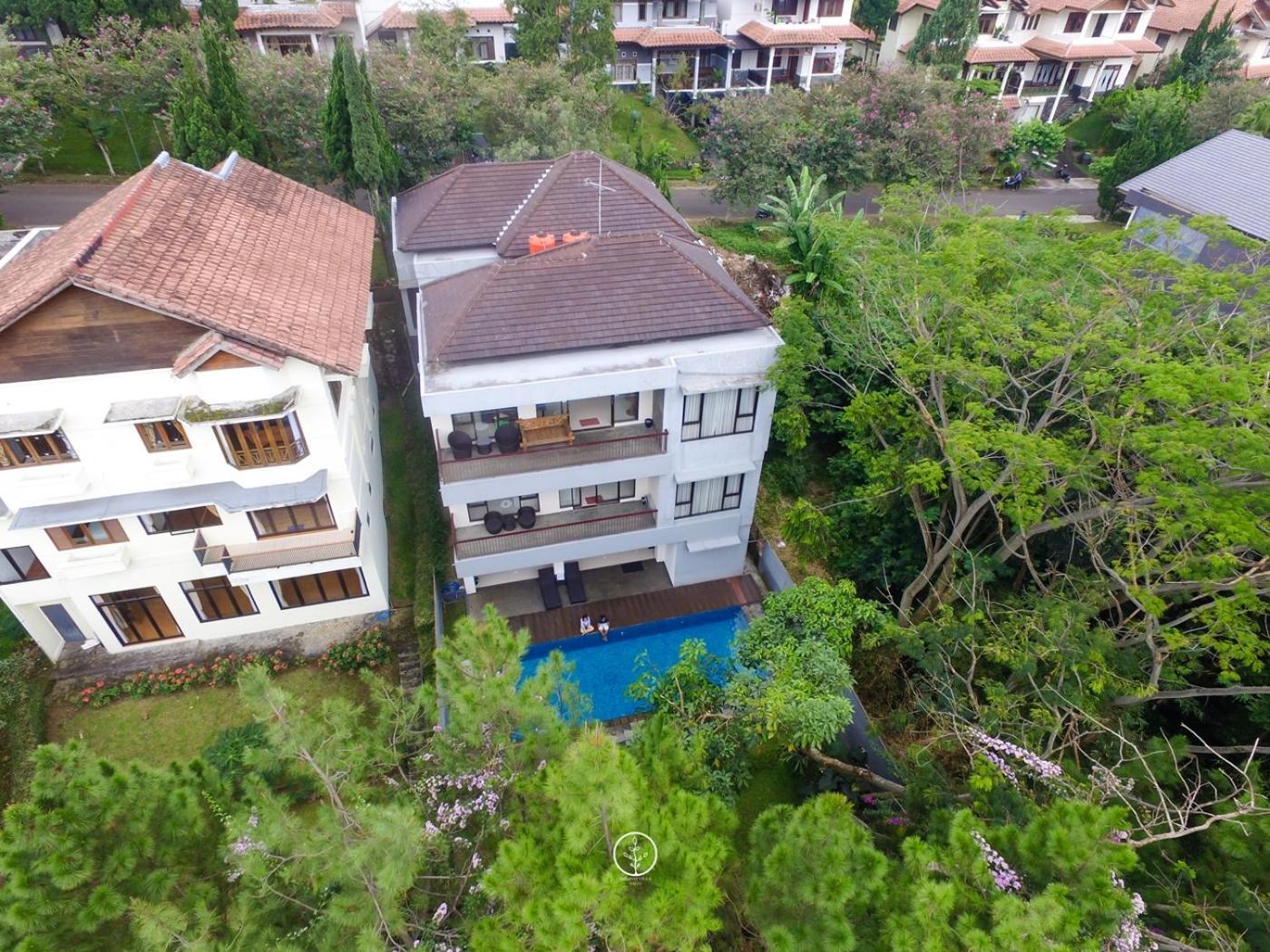 Hikari Hill View Villa 7 Bedrooms With A Private Swimming Pool And Billiard Bandung Eksteriør billede